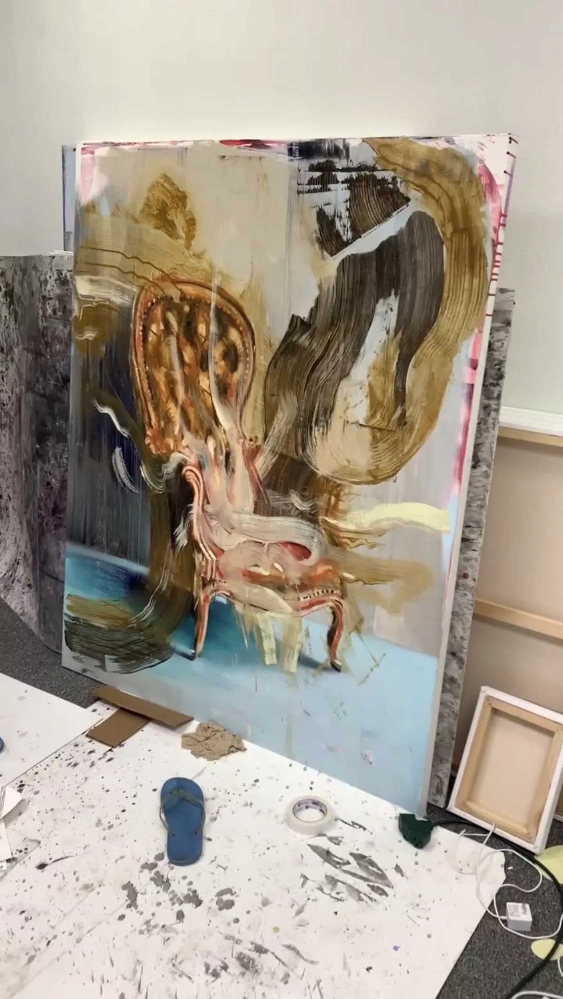 Explore My Art Studio Through These Behind-The-Scenes Images 2
